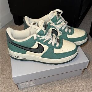 Nike Kids' Green and Cream Low-Top Sneakers with Black Swoosh